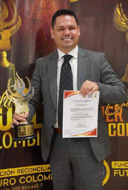 Galardón Orgullo de Colombia